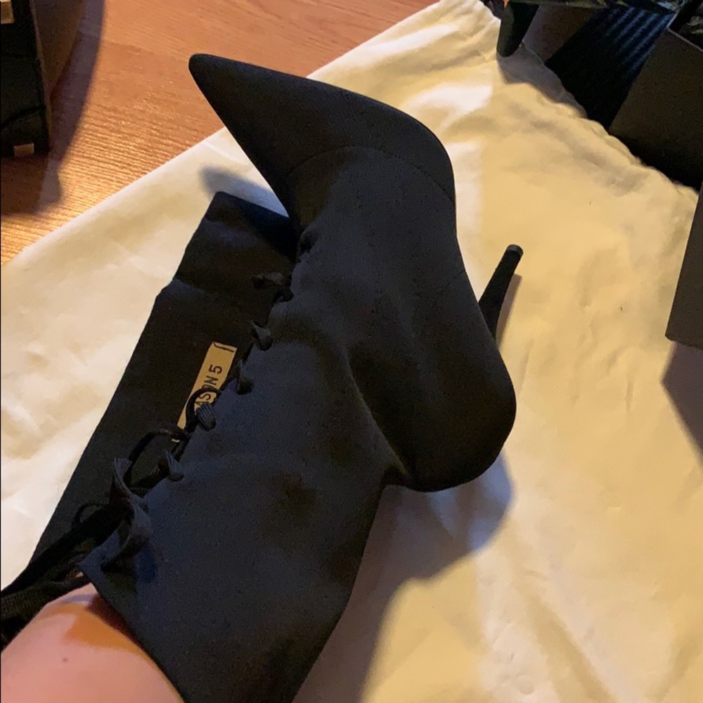 👑Yeezy 40 euro knit booties lace up new - Picture 7 of 8
